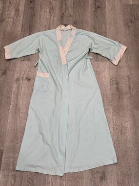 Vintage Apostrophe Long Robe Light Blue Cream Accents Scalloped Embroidery Med